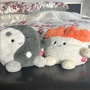 Bundle of 2 Bum Bumz plushies